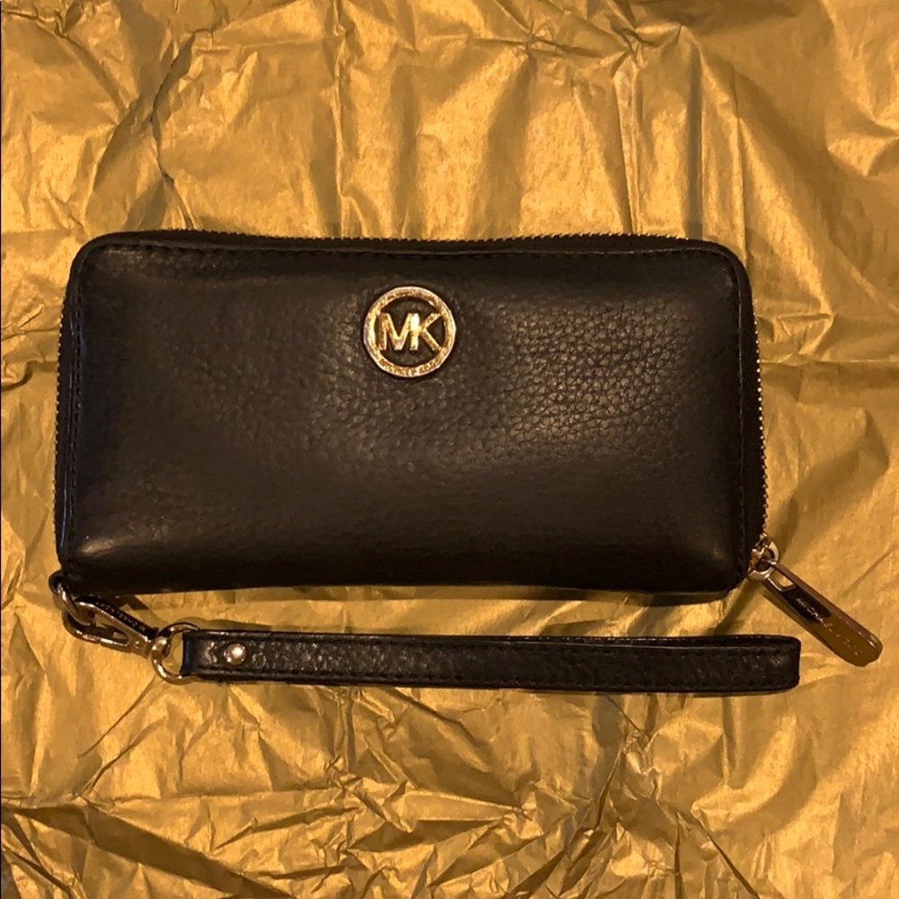 Michael Kors Wristlet